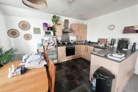 2 bedroom flat to rent, Greenwood Grove, Swindon, SN25 1BT