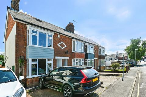 2 bedroom end of terrace house for sale, Ackender Road, Alton, Hampshire