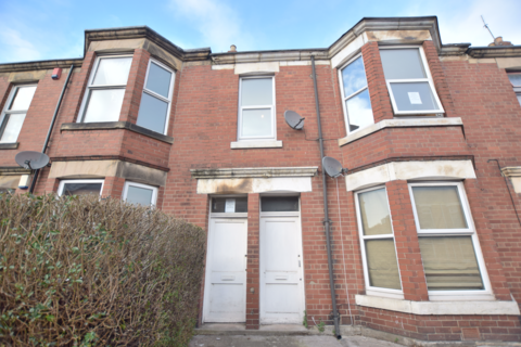 3 bedroom flat to rent, Simonside Terrace, Heaton NE6