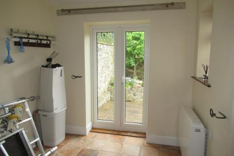 1 bedroom cottage to rent, Fore Street, Beer EX12