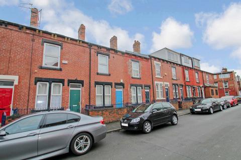 3 bedroom terraced house to rent, Burley Lodge Road, Hyde Park, Leeds, LS6