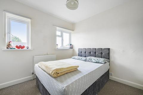 2 Morris Road, Northampton, NN2 7PZ