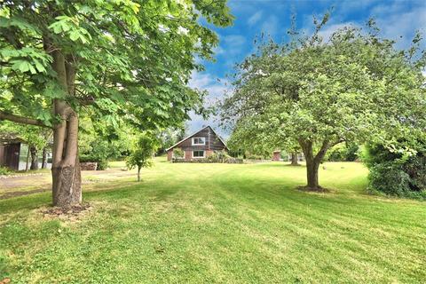 4 bedroom detached house for sale, Upper Street, Quainton, Buckinghamshire.