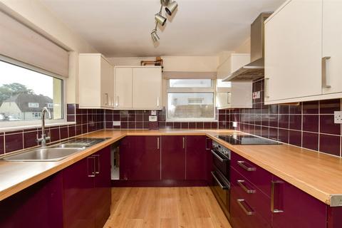 4 bedroom chalet for sale, Palmarsh Avenue, Hythe, Kent