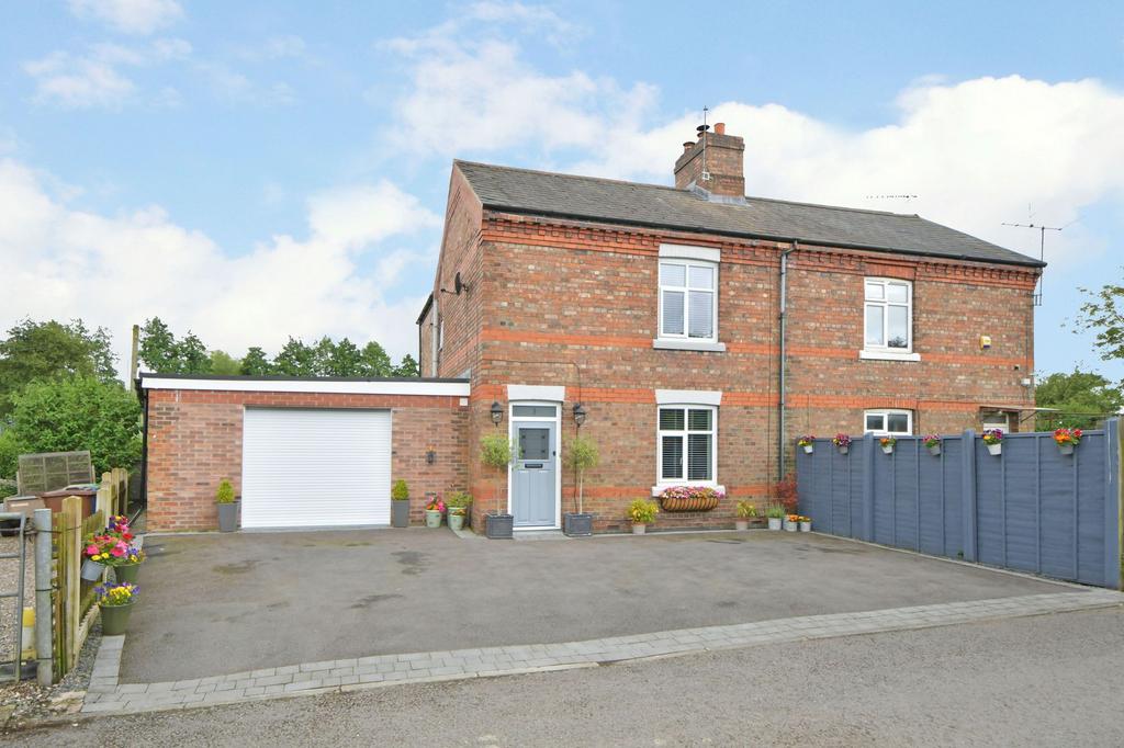 Badenhall, Eccleshall, ST21 3 bed cottage for sale £325,000