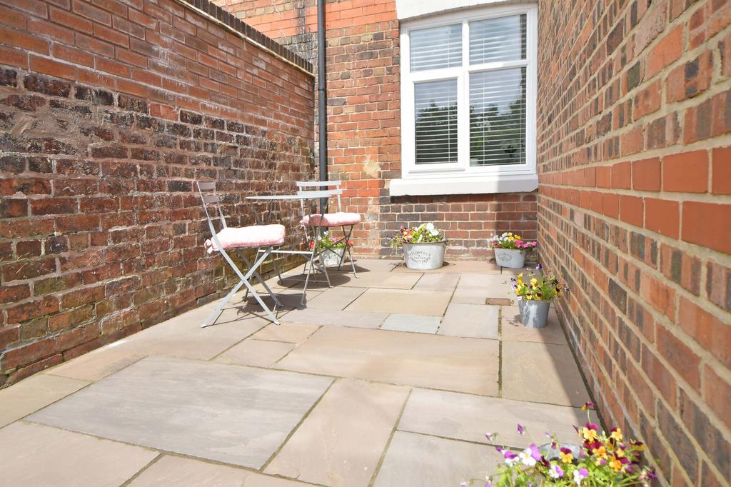 Rear courtyard