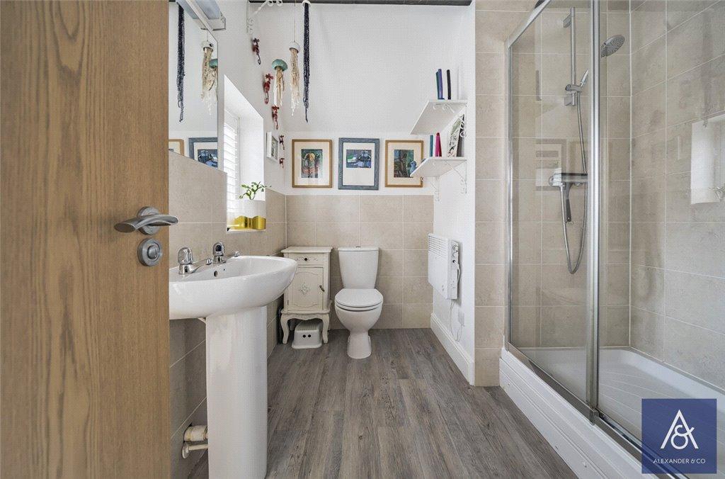En-Suite Shower