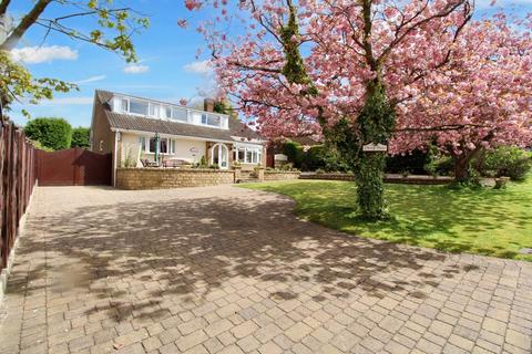 4 bedroom bungalow for sale, Lynwood Close, Ponteland, Newcastle upon Tyne, Northumberland, NE20 9JG