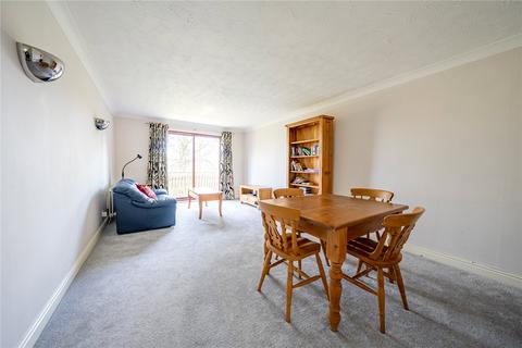 2 bedroom apartment for sale, Oakhampton Court, Park Avenue, Roundhay, Leeds