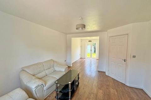 3 bedroom semi-detached house to rent, Canberra Road, Shortstown, Bedford, MK42