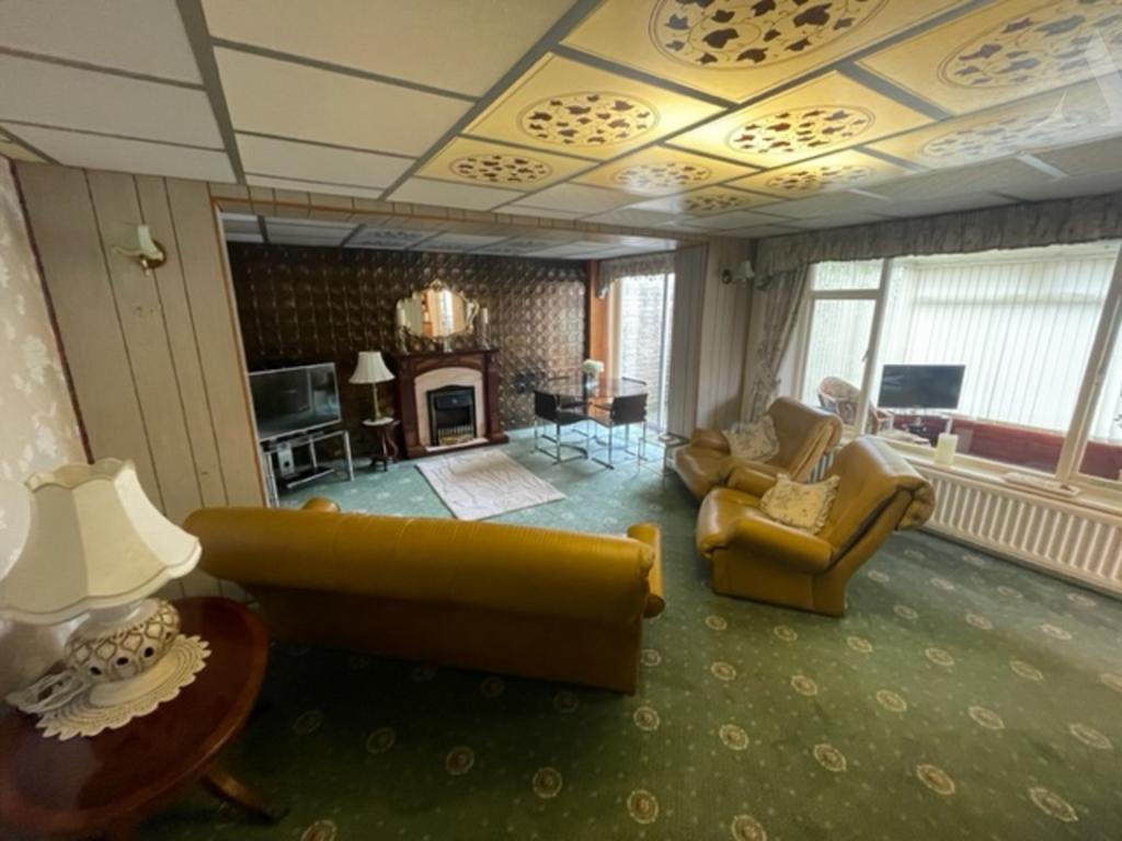 90 Solihull Road Lounge
