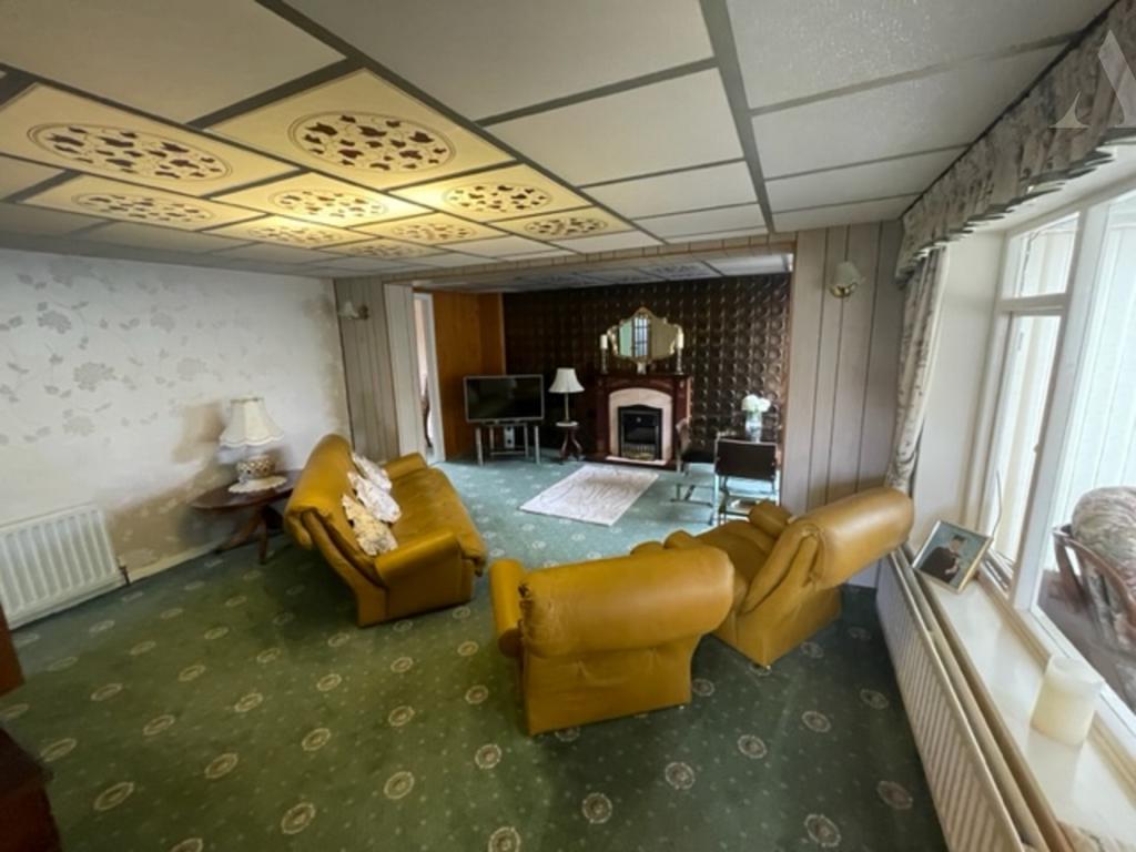 90 Solihull Road Lounge 2