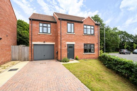 4 bedroom detached house for sale, Parkview Place, West Park, Leeds, LS16