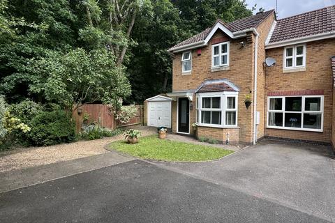 3 bedroom end of terrace house for sale, Cornbury Grove, Solihull, West Midlands