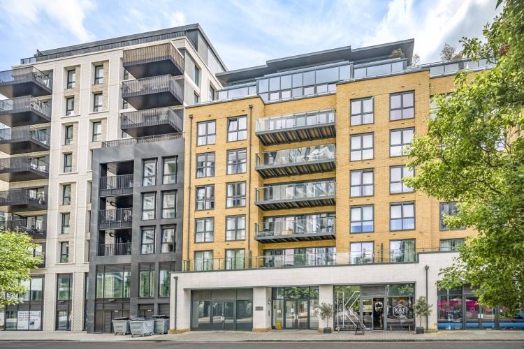 Osiers Road Wandsworth SW18 2 bed apartment - £3,250 pcm (£750 pw)