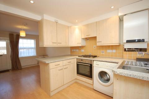 2 bedroom cottage to rent, Mead Lane, Farnham, Surrey, GU9