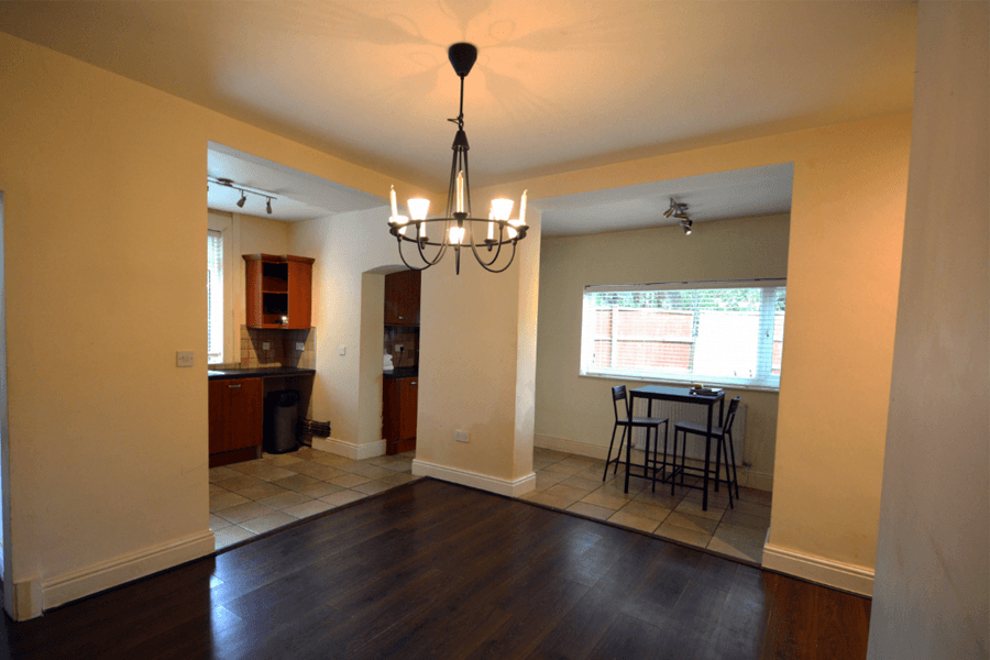 Dining room/ kitchen