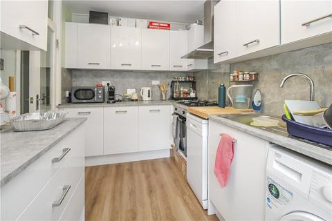 2 bedroom apartment to rent, Deeside Road, London, SW17
