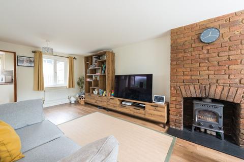 3 bedroom end of terrace house for sale, Durlock, Minster, CT12