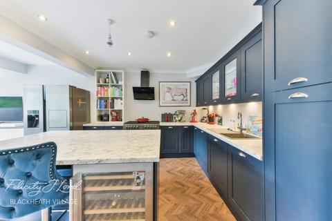 3 bedroom end of terrace house for sale, Westdean Avenue, London