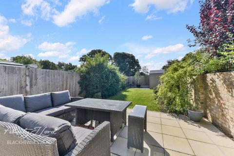 3 bedroom end of terrace house for sale, Westdean Avenue, London