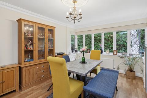 5 bedroom detached house for sale, Weylands Park, Weybridge, Surrey, KT13 0JL