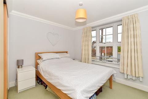2 bedroom flat for sale, Maidstone Road, Paddock Wood, Kent