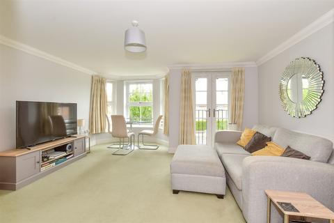2 bedroom flat for sale, Maidstone Road, Paddock Wood, Kent