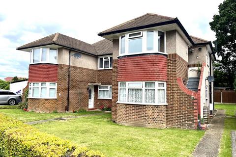 31 Carnforth Close, Epsom, KT19 9HQ