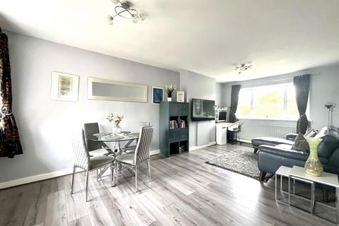 31 Carnforth Close, Epsom, KT19 9HQ