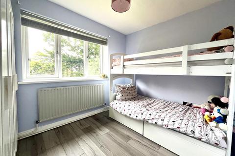 31 Carnforth Close, Epsom, KT19 9HQ