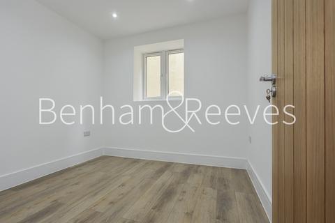 2 bedroom flat to rent, Wandsworth Road, London SW8