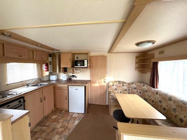 Kitchen/ Dining Area