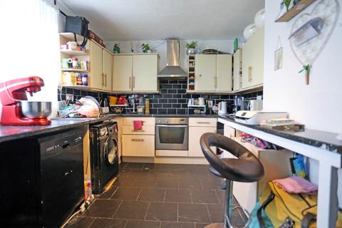 3 bedroom semi-detached house for sale, Bridgewater Road, Romford