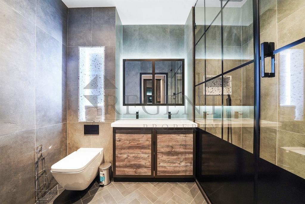 Main en-suite