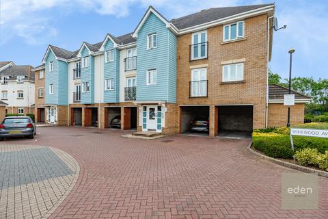 2 bedroom ground floor flat for sale, Sherwood Avenue, Larkfield, ME20