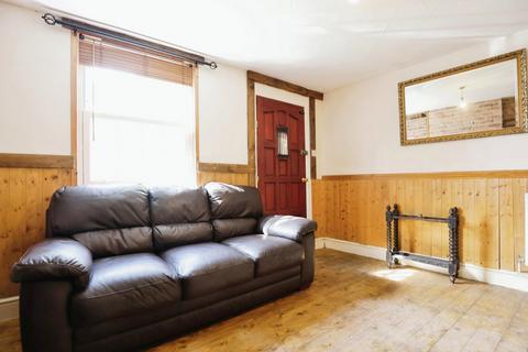 2 bedroom end of terrace house for sale, Oxford Street, Daventry NN11
