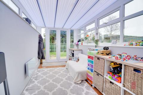 18 Websters Way, Over, Cambridge, CB24 5QB