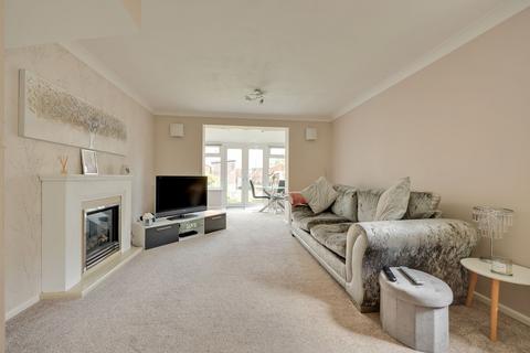 2 bedroom terraced house for sale, Bluebell Way, Burgess Hill, RH15