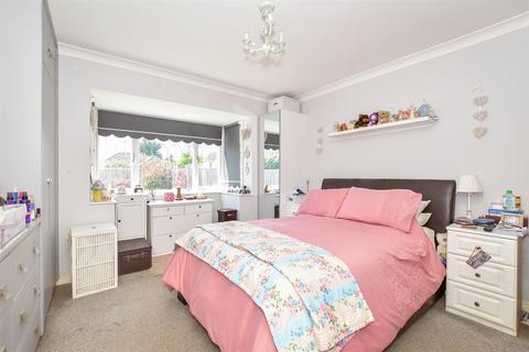 2 bedroom detached bungalow for sale, Robins Drive, Bognor Regis, West Sussex