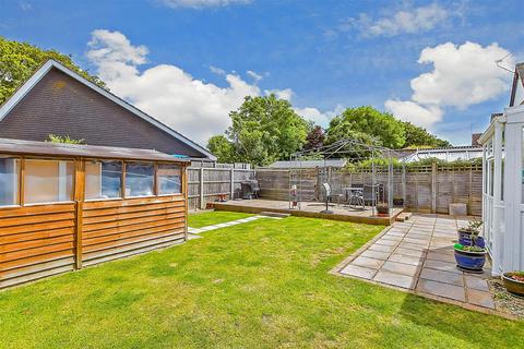 2 bedroom detached bungalow for sale, Robins Drive, Bognor Regis, West Sussex