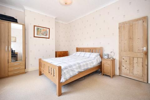 2 bedroom terraced house for sale, Park Street, Horbury, Wakefield, West Yorkshire