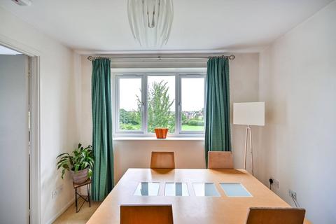 2 bedroom flat for sale, Firs Avenue, Windsor, SL4