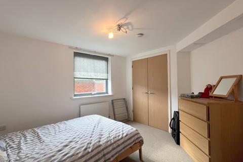 1 bedroom flat to rent, Middleton Road, Carshalton SM5