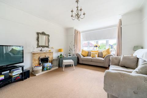 4 bedroom detached house for sale, Bedford Avenue, Barnet, EN5