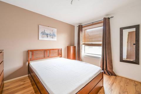 2 bedroom flat to rent, Horseshoe Close, Isle Of Dogs, London, E14