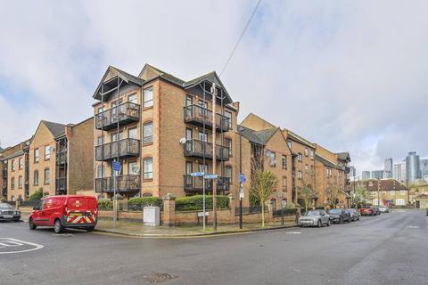 2 bedroom flat to rent, Horseshoe Close, Isle Of Dogs, London, E14