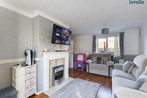 7 Anzio Close, Lincoln, LN1 3PT