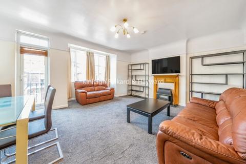 4 bedroom flat to rent, Beeches Road London SW17