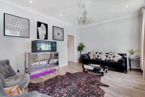 2 bedroom flat to rent, New North Road, Islington, London, N1